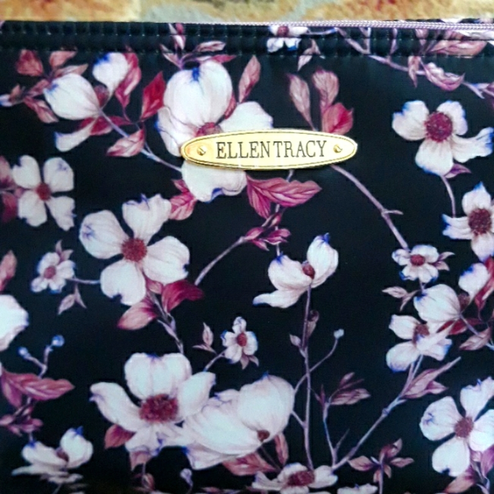 2x*Host Pick*Ellen Tracy cute cosmetic bag - Picture 3 of 12